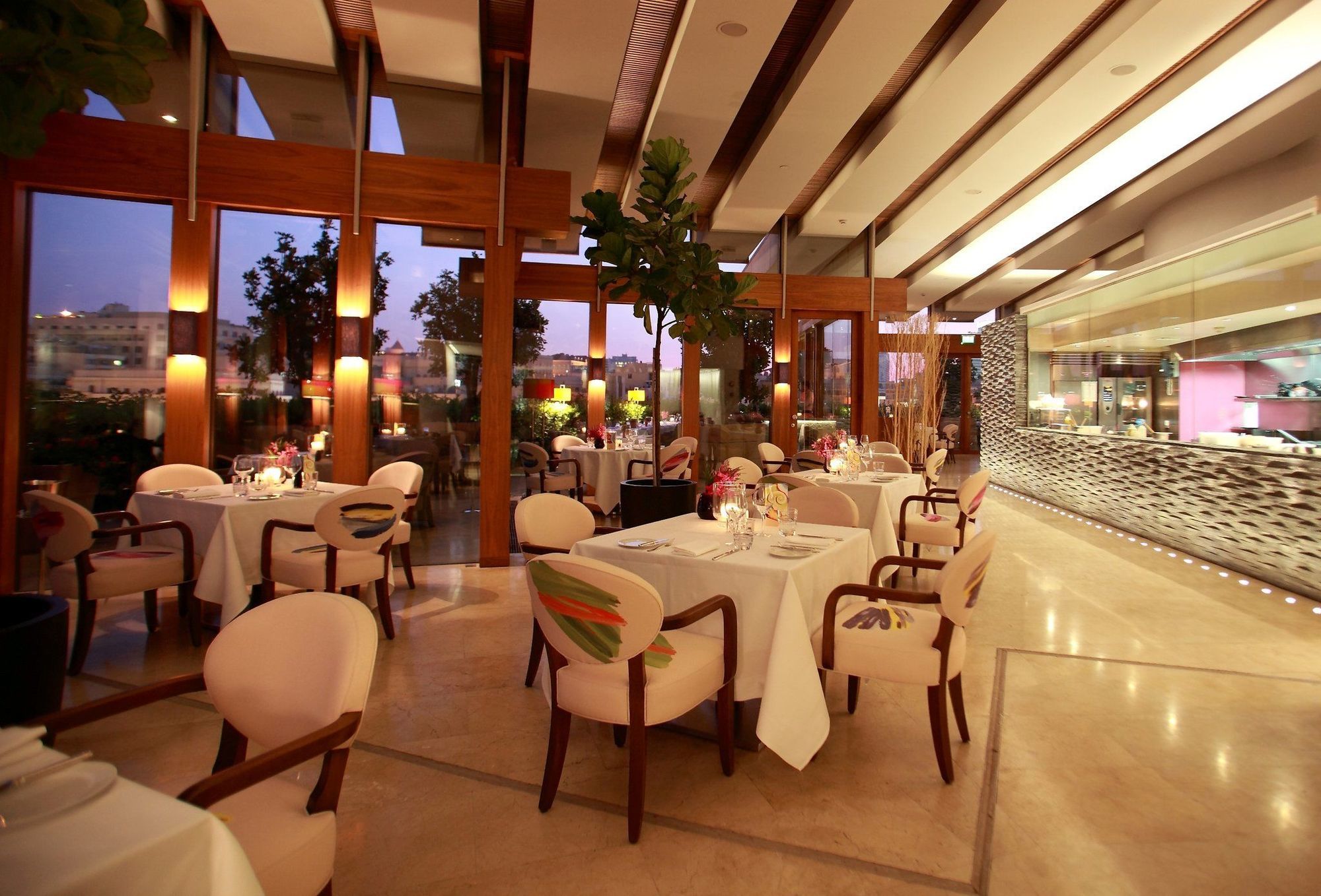 Le Gray Hotel Beirut Restoran foto